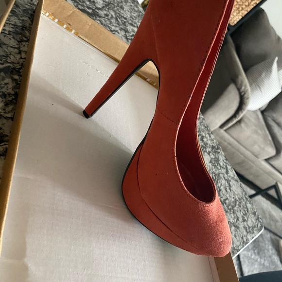 Velvet pumps - Picture 2 of 2